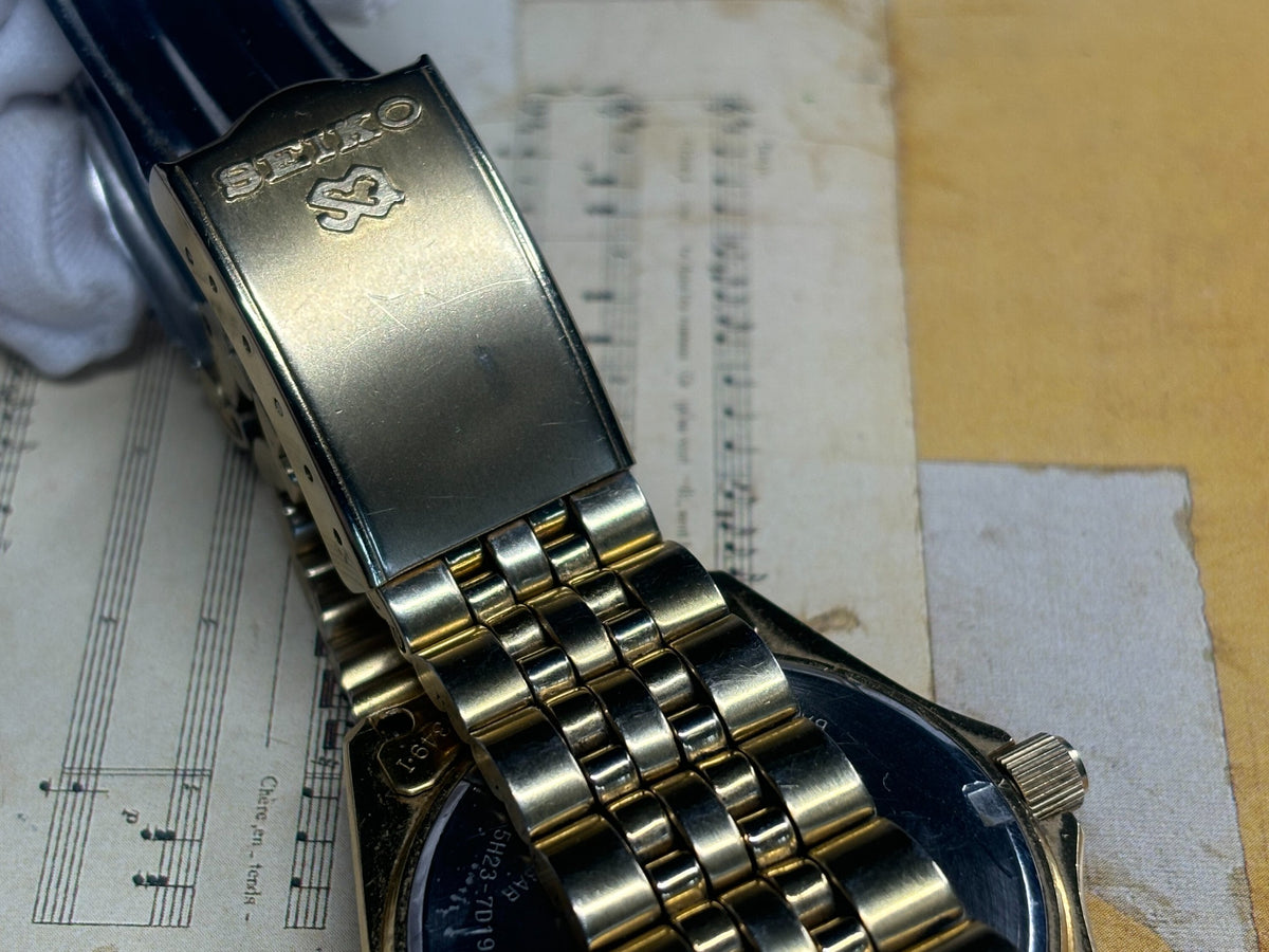 Vintage Seiko Sports 150 Quartz Day Date Diver